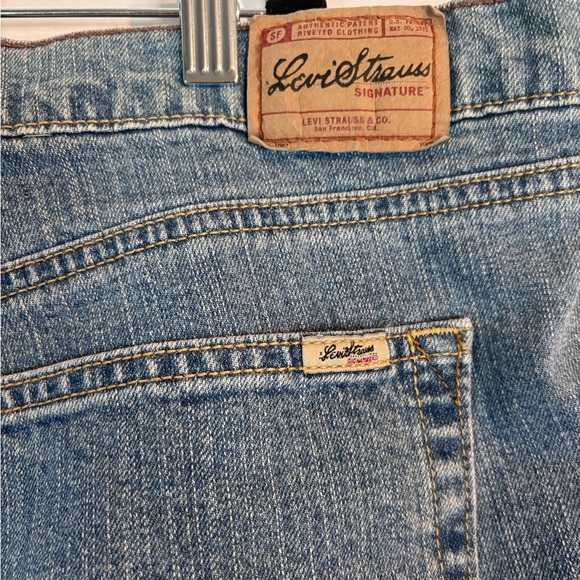 Levi Strauss Signature 24W Short Stretch Mid Rise Bootcut Jeans - Picture 5 of 11